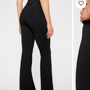 Fabletics high waist boost power hold flare leggings Med/ Short